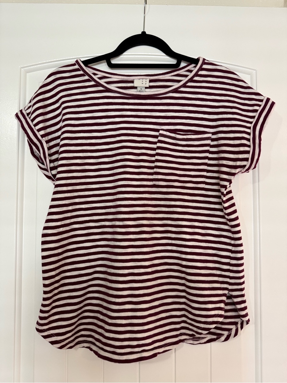 White and red striped tee